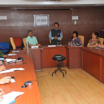 दिनांक 31.03.2023 को निदेशक महोदय डॉ. अनूप अन्वीकर की अध्यक्षता में अधिकारियों/वैज्ञानिकों हेतु आयोजित हिन्दी कार्यशाला के चित्र 